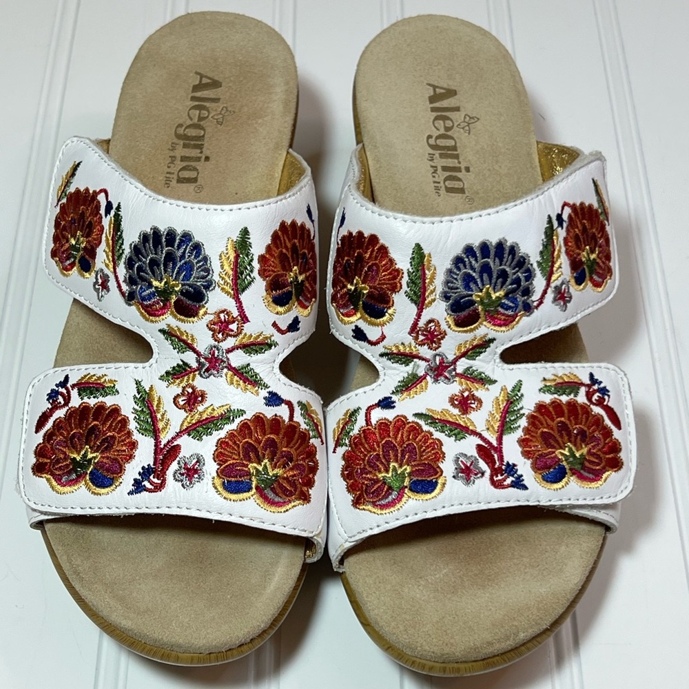 Alegria Women's 10.5 Floral Embroidered Sandals Size 41